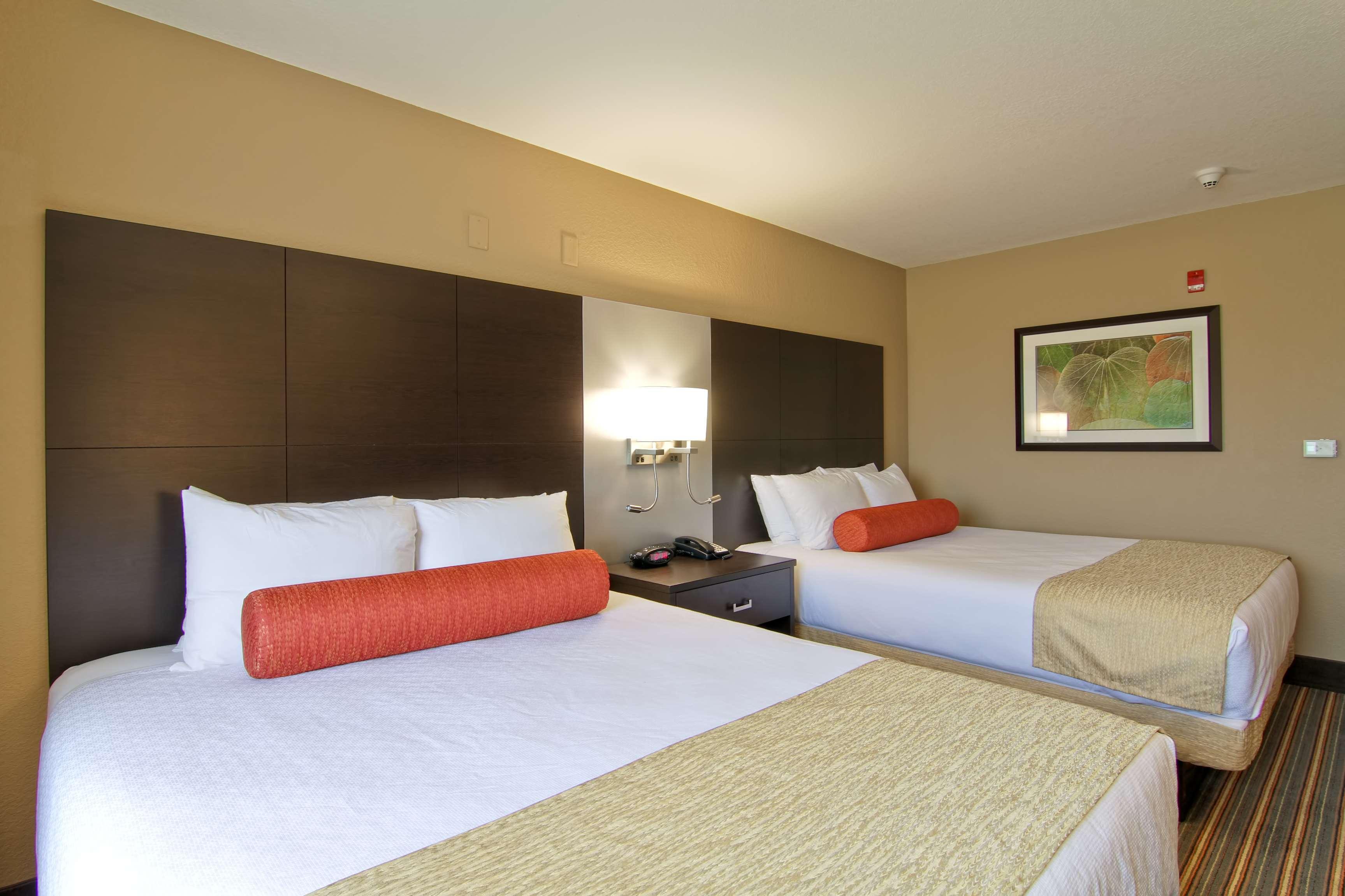 Best Western Plus Woodstock Inn & Suites Esterno foto