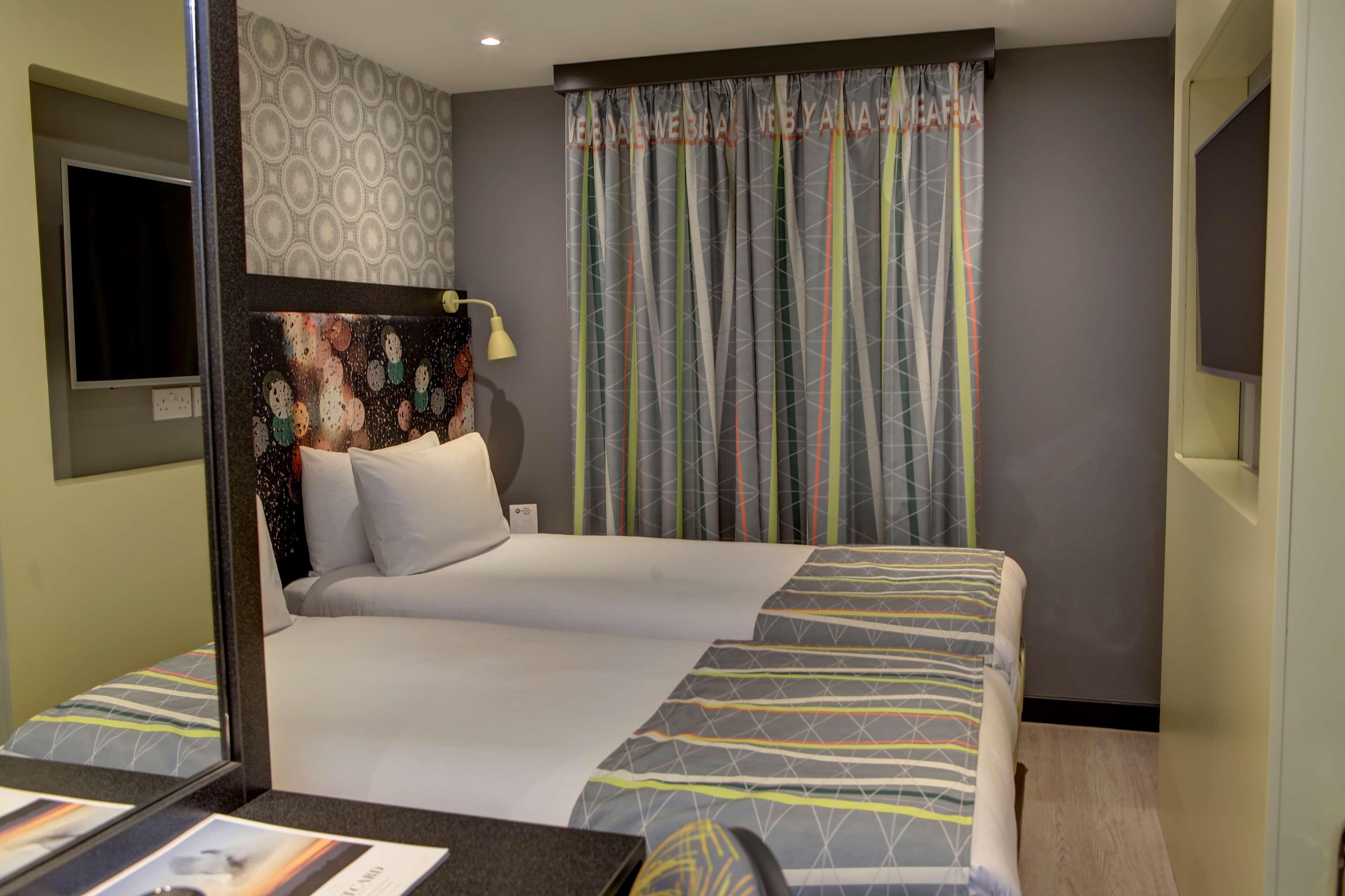 Best Western Plus Woodstock Inn & Suites Esterno foto