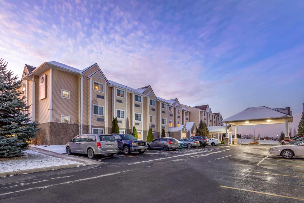 Best Western Plus Woodstock Inn & Suites Esterno foto