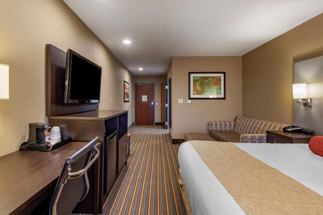 Best Western Plus Woodstock Inn & Suites Esterno foto